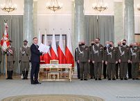 07__Andrzej_Duda_podpisanie_Ustawa_o_Obronie_Ojczyzny_20220318_MBO10501.jpg