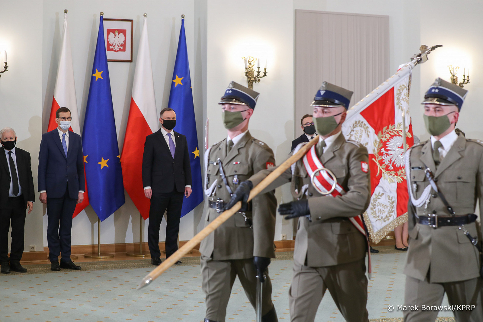 15__Andrzej_Duda_podpisanie_Ustawa_o_Obronie_Ojczyzny_20220318_MBO10667.jpg [540.74 KB]