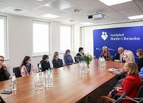 06_Agata_Kornhauser_Duda_Instytutu_Matki_i_Dziecka_Andrej_Kiska- _20220322_PK010822.jpg