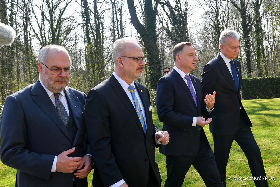 21_Andrzej_Duda_Szczyt_NATO_Bruksela_20220324_WK5_0692.jpg