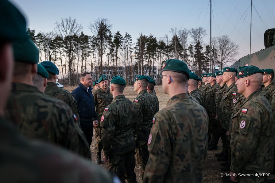 01_Andrzej_Duda_wizyta_wojsko_Rzeszow_20220325_JSZ_9727.jpg