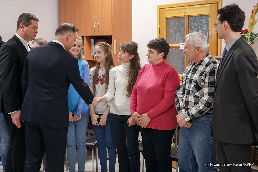 02_Andrzej_Duda_osrodek_Caritas_Krakow_20220329_PK013023.jpg