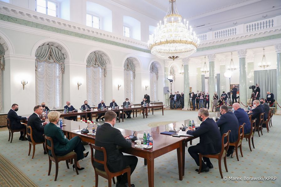 07_Andrzej_Duda_spotkanie_ws_uchodzcow_20220303_MBO17744.jpg
