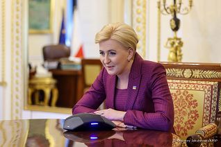 02_AKD_Rozmowa_tel_Krolowa_Maxima_20220328_GJA_9021.jpg