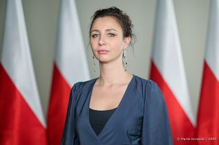 001_Rada_ds_Bezpieczenstwa_i_Obronnosci_Izabela_Albrycht_20211215_MBO22628.jpg