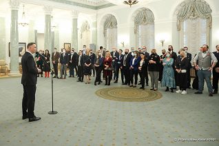 03__Andrzej_Duda_spotkanie_dziennikarze_20220307_ERB55357.jpg
