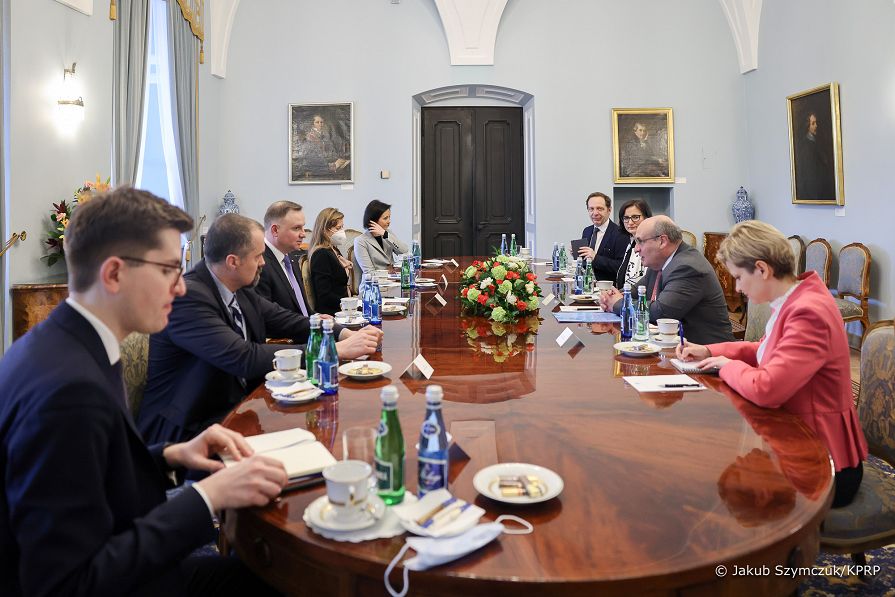 04__Andrzej_Duda_António_Vitorino_dyrektor_Generalny_IOM_20220309_JSZ_1835.jpg