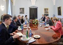 04__Andrzej_Duda_António_Vitorino_dyrektor_Generalny_IOM_20220309_JSZ_1835.jpg