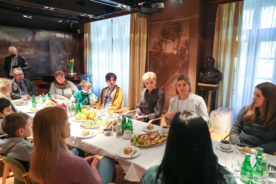006_Agata_Kornhauser-Duda_rodziny_ukrainskie_20220309_MBO19217.jpg