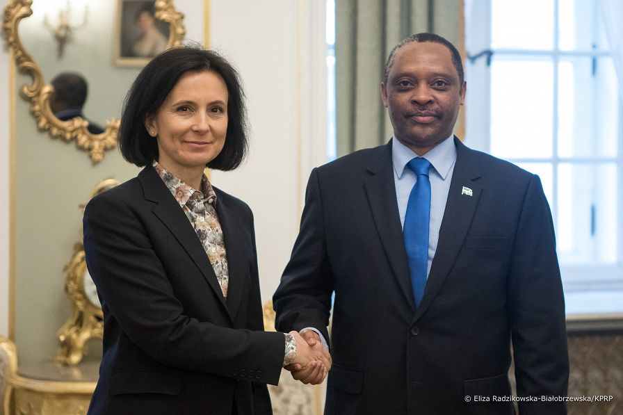04_Bogna_Janke_Ambasador_Rwandy_Anastase_Shyake_20220401_ERB59078.jpg