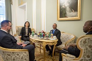 03_Bogna_Janke_Ambasador_Rwandy_Anastase_Shyake_20220401_ERB59066.jpg