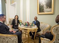 03_Bogna_Janke_Ambasador_Rwandy_Anastase_Shyake_20220401_ERB59066.jpg