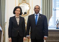 05_Bogna_Janke_Ambasador_Rwandy_Anastase_Shyake_20220401_ERB59088.jpg