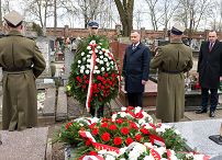 016_Andrzej_Duda_Obchody_12_rocznicy_Katastrofy_Smolenskiej_cmentarz_Doraczynska_20220410_GJB_5681.jpg