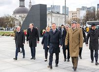 009_Andrzej_Duda_Obchody_12_rocznicy_Katastrofy_Smolenskiej_Pomniki_20220410_GJB_5573.jpg