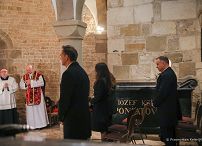 02__Andrzej_Duda_Obchody_12_rocznicy_Katastrofy_Smolenskiej_Wawel_20220410_PK012517.jpg