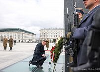 008_Andrzej_Duda_Obchody_12_rocznicy_Katastrofy_Smolenskiej_Pomniki_20220410_GJB_5531.jpg