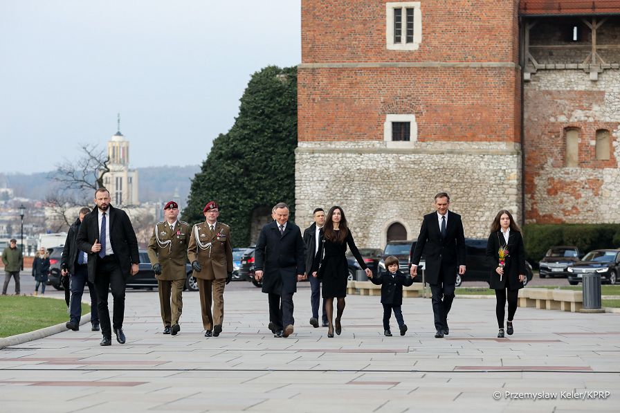 01__Andrzej_Duda_Obchody_12_rocznicy_Katastrofy_Smolenskiej_Wawel_20220410_PK021397.jpg