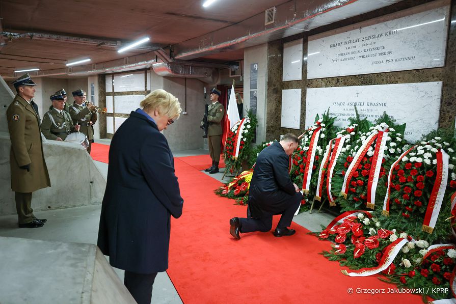003_Andrzej_Duda_Obchody_12_rocznicy_Katastrofy_Smolenskiej_SOBozej_20220410_GJB_5397.jpg