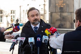 003_min_Szrot_briefing_Ukraina_20220413_KG011383.jpg