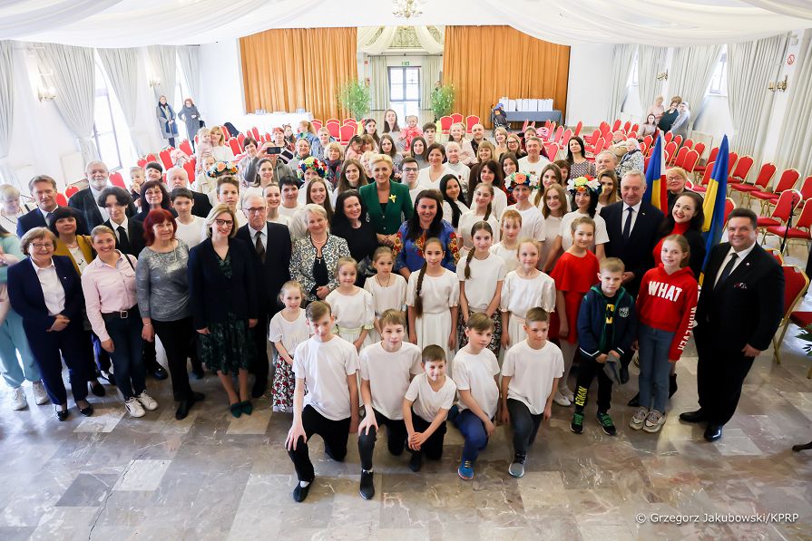 18__Agata_Kornhauser_Duda_spotkanie_Pultusk_20220419_GJB_9605.jpg
