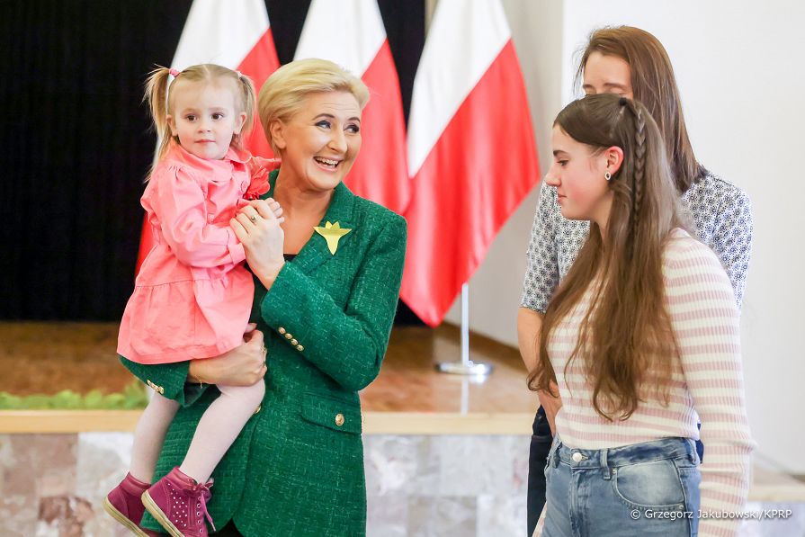 22__Agata_Kornhauser_Duda_spotkanie_Pultusk_20220419_GJB_9911.jpg
