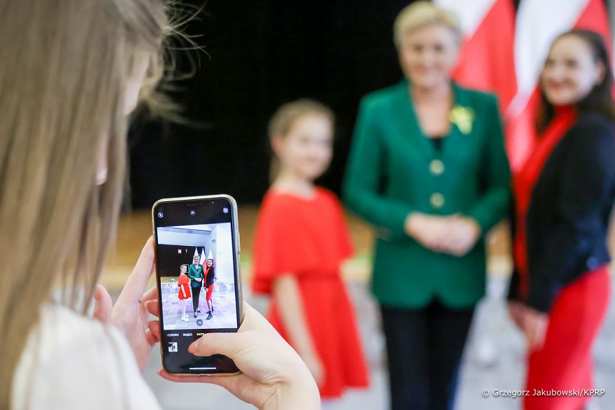 24__Agata_Kornhauser_Duda_spotkanie_Pultusk_20220419_GJB_9957.jpg