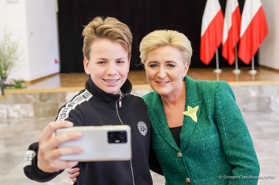 35__Agata_Kornhauser_Duda_spotkanie_Pultusk_20220419_GJB_0299.jpg