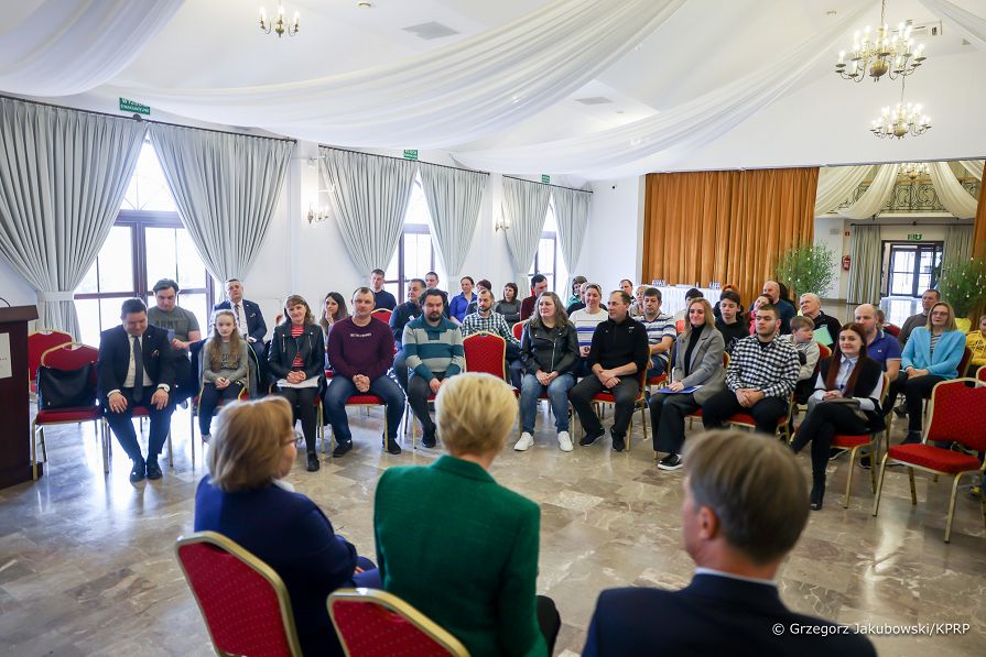 28__Agata_Kornhauser_Duda_spotkanie_Pultusk_20220419_GJB_0183_1.jpg
