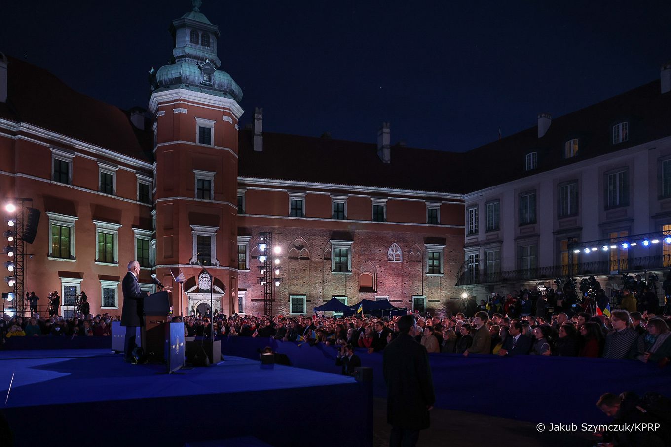006_12_Andrzej_Duda_przemowienie_Joe_Biden_Zamek_Krolewski_20220326_JSZ_9470.jpg