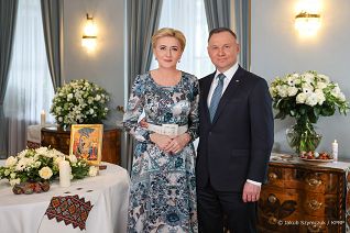 004_Para_Prezydencka_zyczenia_wielkanocne_20220411_JSZ_2505a.jpg