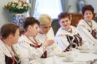 14__Agata_Kornhauser_Duda_członkinie_KGW_Zagrody_20220420_GJB_0236.jpg
