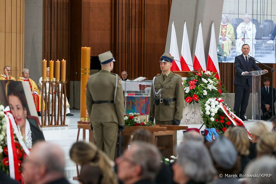 11_PAD_pogrzeb_K_Kaczorowskiej_20220423_MBO15294.jpg