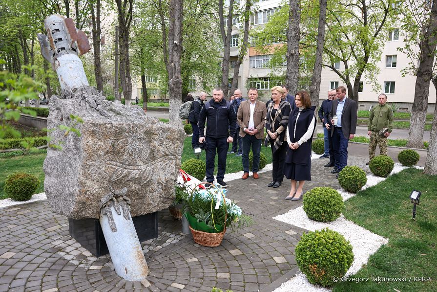 003_Agata_Kornhauser-Duda_Ukraina_Kamieniec_Podolski_20220428_GJB_9596.jpg