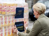 11__Agata_Kornhauser_Duda_magazyn_paczki_20220421_MBO14846.jpg