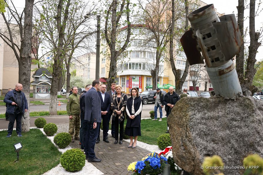 004_Agata_Kornhauser-Duda_Ukraina_Kamieniec_Podolski_20220428_GJB_9597.jpg
