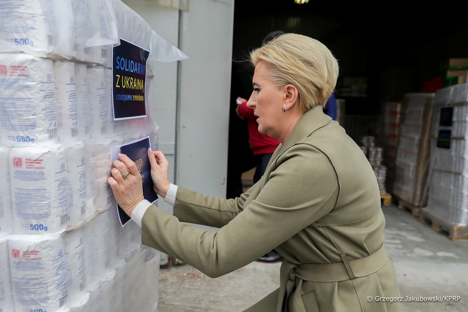 08__Agata_Kornhauser_Duda_magazyn_paczki_20220421_MBO23367.jpg [532.05 KB]