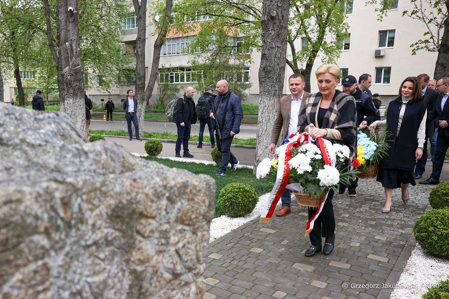 001_Agata_Kornhauser-Duda_Ukraina_Kamieniec_Podolski_20220428_GJB_9576.jpg