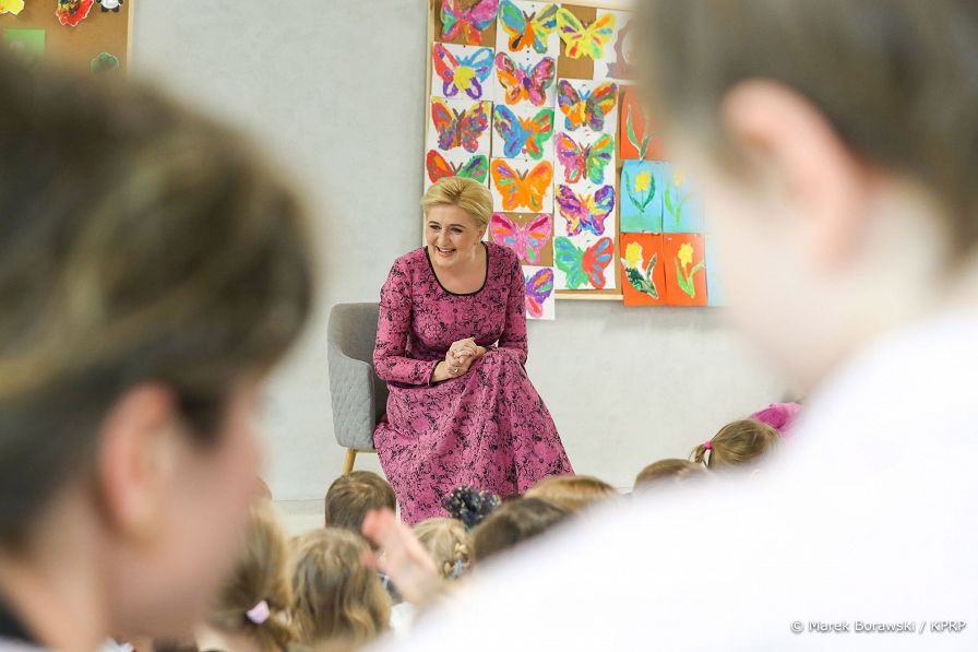 014_Agata_Kornhauser-Duda_przedszkole_444_Warszawa_20220406_MBO12913.jpg