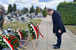 001_Adam_Kwiatkowski_Bialystok_cmentarz_Moniuszko_20220409_Image-1.jpg
