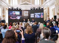 007_Andrzej_Duda_stand_up_dla_Ukrainy_20220409_JSZ_2110.jpg
