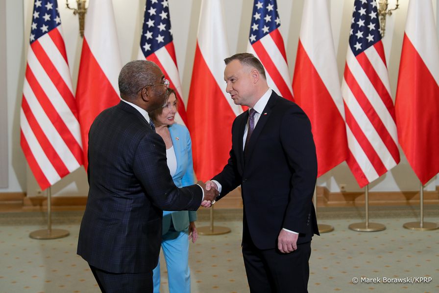 04__Andrzej_Duda_Przewodnicząca_Izby_Reprezentantow_USA_Nancy_Pelosi_20220502_MBO26229.jpg