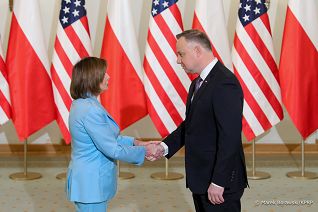 02__Andrzej_Duda_Przewodnicząca_Izby_Reprezentantow_USA_Nancy_Pelosi_20220502_MBO26174.jpg