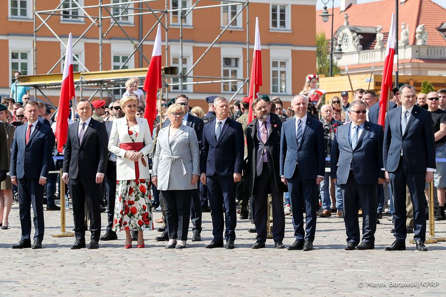 05__Para_Prezydencka_Dzien_Flagi_Plac_Zamkowy_20220502_MBO16061.jpg