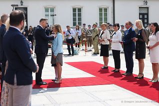 005_Para_Prezydencka_Dzien_Flagi_Belweder_20220502_GJB_2397.jpg