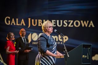 04__Grazyna_Ignaczak_Bandych_Gala_jubileuszowa_Poznan_20220527_FTBN4924.jpg
