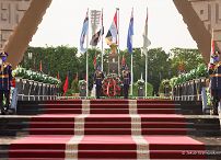 09__Andrzej_Duda_Grob_Nieznanego_Zolnierza_Egipt_20220529_JS__8400.jpg
