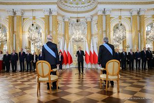 15__Para_Prezydencka_Swieto_Narodowe_Trzeciego_Maja_odznaczenia_20220503_JSZ_5647.jpg