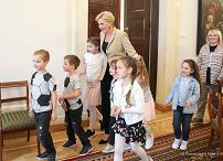 016_Agata_Kornhauser-Duda_spotkanie_rodziny_ukrainskie_20220505_PK010674.jpg