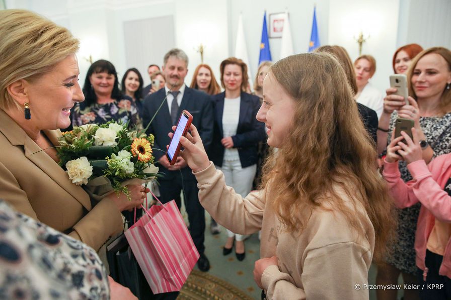 005_Agata_Kornhauser-Duda_spotkanie_rodziny_ukrainskie_20220505_PK010177.jpg